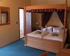 Nhà trọ Hotel garni Am Dippeplatz (Quedlinburg, Đức)