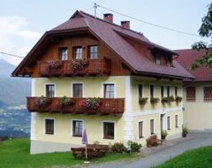Khách sạn Haus Martin (Hermagor-Pressegger See, Áo)