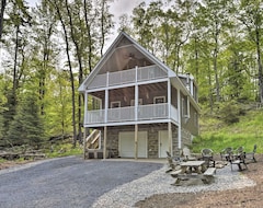 Koko talo/asunto Cozy Old Forge Home W/2 Porches, Fire Pit, Hot Tub (Old Forge, Amerikan Yhdysvallat)
