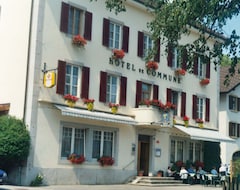Hotel De Commune (Dombresson, Switzerland)