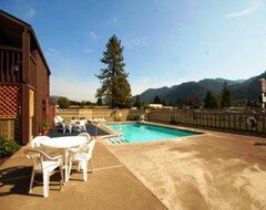 Hotel Oakridge Inn & Suites (Oakridge, EE. UU.)