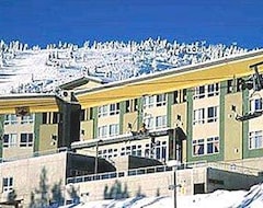 Khách sạn Inn At Big White (Kelowna, Canada)