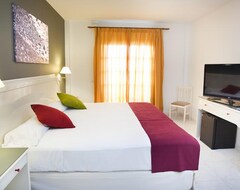 Hotel Castillo De San Jorge Antigua And Suites (Caleta de Fuste, Spain)