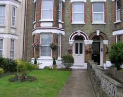 Hotelli Dell Guest House (Dover, Iso-Britannia)