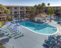 Aqua Soleil Hotel and Mineral Water Spa (Desert Hot Springs, Sjedinjene Američke Države)