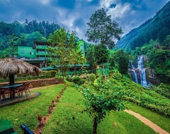 Hotelli Hotel Ramboda Falls (Nuwara Eliya, Sri Lanka)