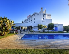 Hotel ibis Faro Algarve (Alporchinhos, Portugal)