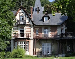 Bed & Breakfast Villa Du Châtelet (Choisy-au-Bac, Francia)