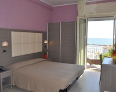 Hotel Playa (Rimini, Italy)