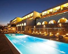 Hotel Perrakis (Gavrio, Greece)