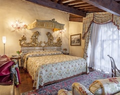 Hotel Villa del Quar (Pedemonte, Italy)