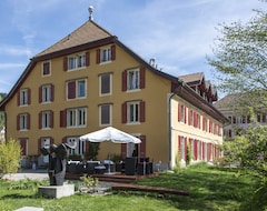Hotel Hôtel de l'Aigle (Couvet, Švicarska)