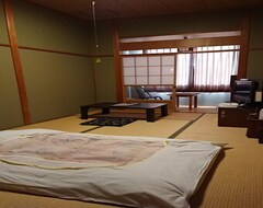 Business Hotel Kawakami (Kumano, Japonya)