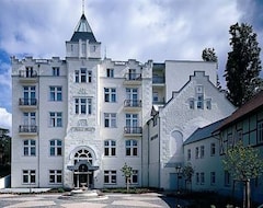 فندق يوزدوم بالاس هوتل (زينوويتز, ألمانيا)