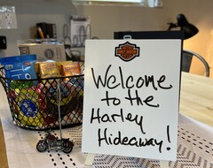Toàn bộ căn nhà/căn hộ New! The Harley Hideaway On The Water (Astor, Hoa Kỳ)