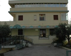 Khách sạn Verna (Ortona, Ý)