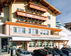 Khách sạn Hotel Panorama (Serfaus, Áo)