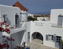 Hotel Matsas Windmill (Naoussa, Greece)