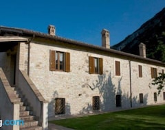 Toàn bộ căn nhà/căn hộ Casa Ridente Nella Valle Del Menotre Con Giardino (Foligno, Ý)