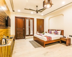 Khách sạn FabExpress Kumar Residency Noida City Centre Metro Station (Noida, Ấn Độ)