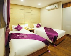 Hotel Lavender Riverside (Da Nang, Vietnam)