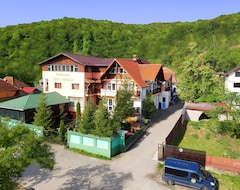 Hotel Agroturistica Piscul Soarelui (Câmpulung, Romania)