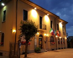 Hotelli Hotel La Pendola (Ozzero, Italia)