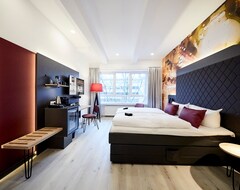 Hotel Loft Am Ring (Cologne, Germany)