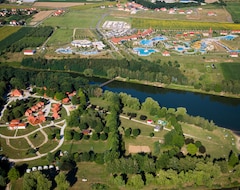 Camping Aquatherma Termálfalu És Kemping (Zalaegerszeg, Hungría)