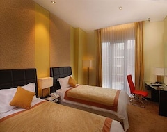 Khách sạn Golden Flower By Kagum Hotels (Bandung, Indonesia)