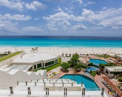 Aparthotel Condos Inside An Ocean Front Hotel Resort (Cancun, Meksiko)