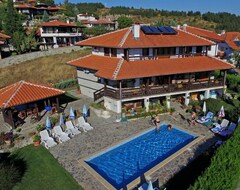 Apart Otel Guesthouse Brezata (Kardshali, Bulgaristan)