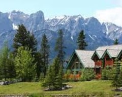Khách sạn A Bear and Bison Country Inn (Canmore, Canada)