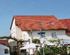 Bed & Breakfast Pension Zum Fasschen (Naumburg, Njemačka)