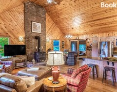 Koko talo/asunto The Treehouse (Highlands, Amerikan Yhdysvallat)