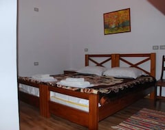 Gæstehus bed & breakfast Local Living Edi (Berat, Albanien)