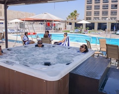 Ajman Beach Hotel (Ajman, Emiratos Árabes Unidos)