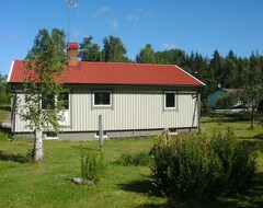 Toàn bộ căn nhà/căn hộ Neu Renoviertes Ferienhaus In Ruhiger Lage Am Waldrand (Nybro, Thụy Điển)