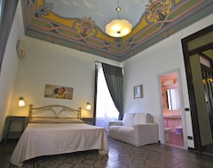 Hotel Decò (Cefalù, Italien)