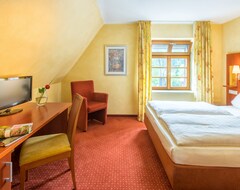 Khách sạn Land-gut-Hotel Felsentor (Hauenstein, Đức)