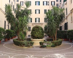 Hotel At the Center Of Rome (Rome, Italy)