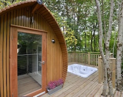 Hotel Riverbeds Lodges With Hot Tubs (Ballachulish, Storbritannien)