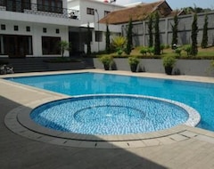 Khách sạn Radiant Villas (Bandung, Indonesia)