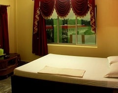 Khách sạn Debraj (Tarapith, Ấn Độ)