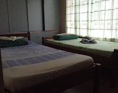 Khách sạn Qben Apartments & Lodge (Tandag, Philippines)