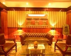 Hotel Strategically Located And Cozy, Spacious Suite!! (Quito, Ecuador)