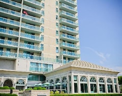 Hotel The Waterside Inn (Mississauga, Canada)