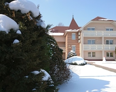 Hotel Klára Villa Apartman (Hévíz, Hungría)