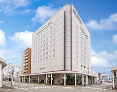 Art Hotel Joetsu (Joetsu, Japonya)