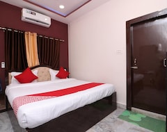 OYO 15722 Hotel Padmavati (Kolkata, India)